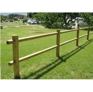 Staccionata con palo a 2 fori in pino